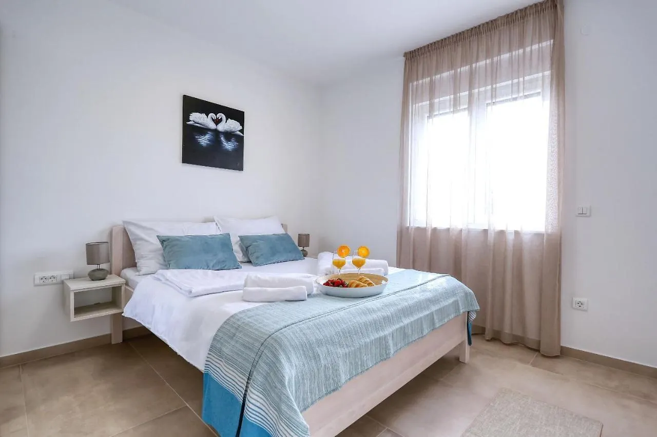 Apartments Bonaca With Jacuzzi Privlaka  0*, Privlaka (Zadar)
