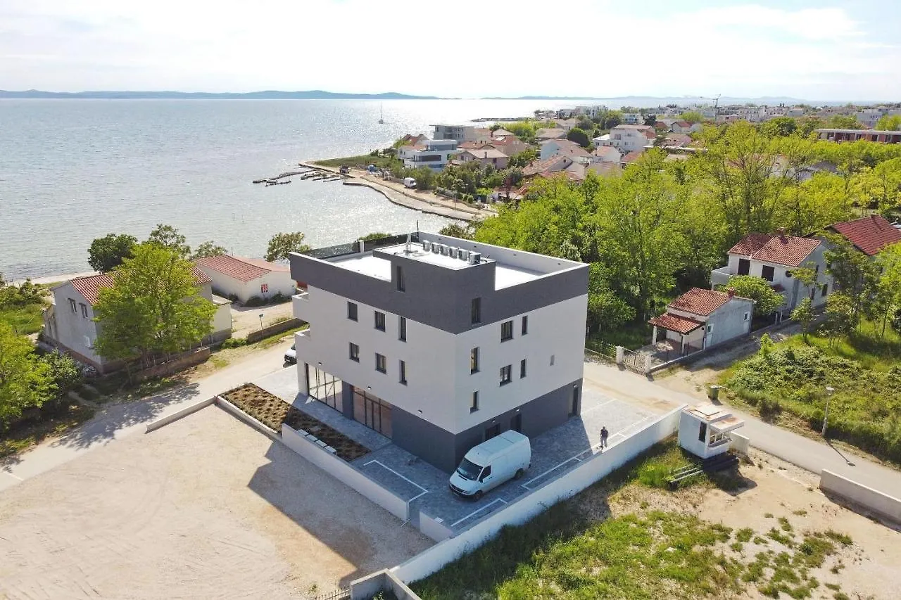 Apartments Bonaca With Jacuzzi Privlaka