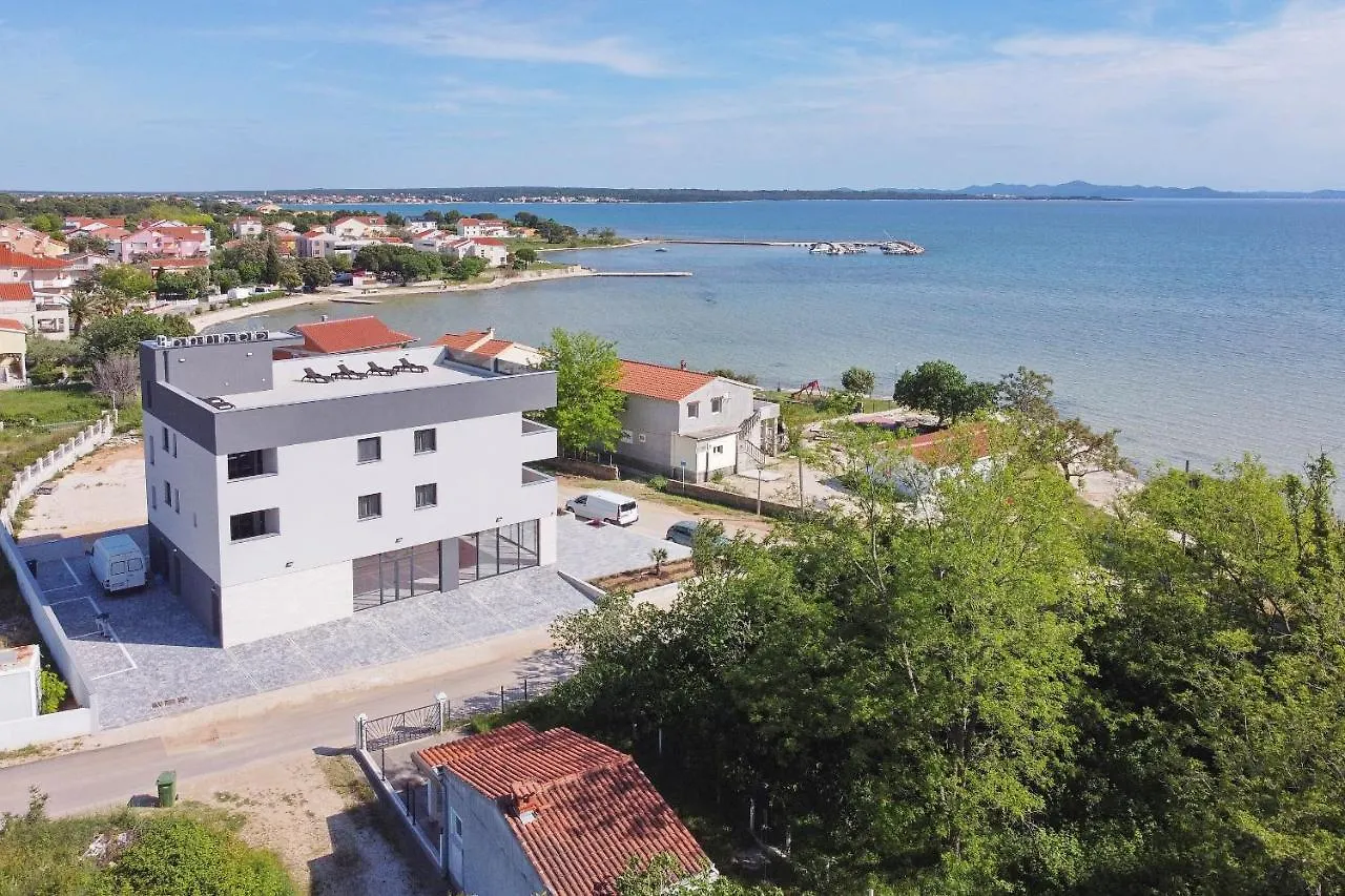 Apartments Bonaca With Jacuzzi Privlaka  Privlaka (Zadar)