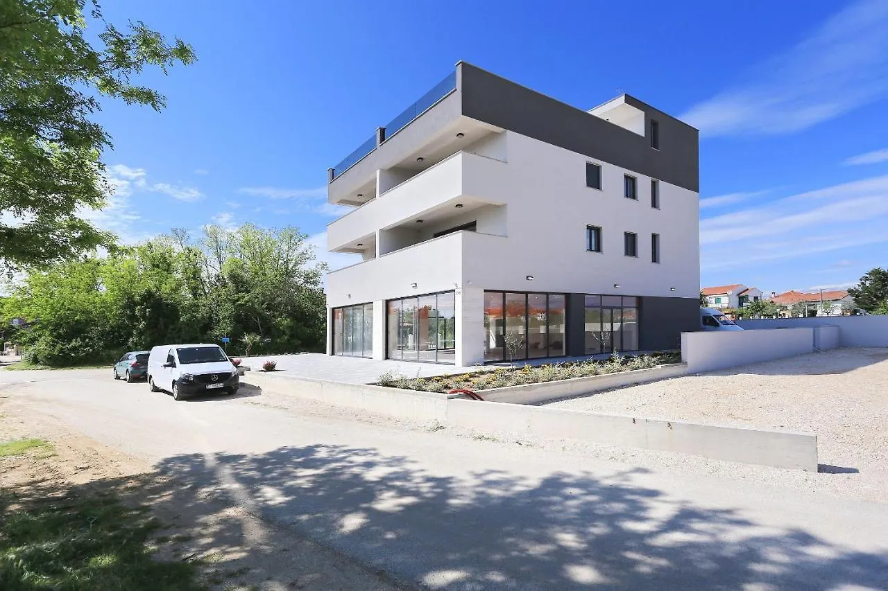 Apartments Bonaca With Jacuzzi Privlaka