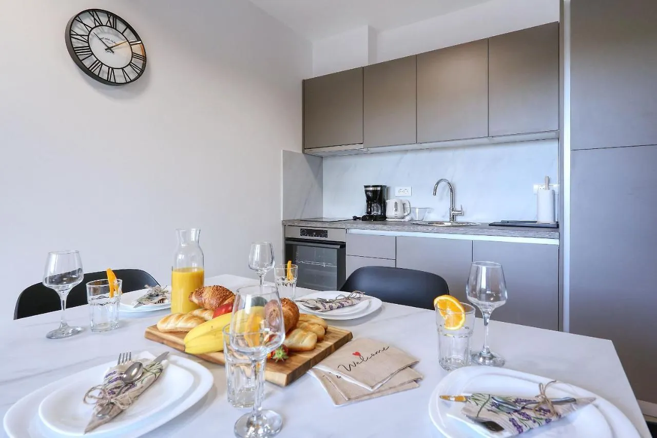 Apartments Bonaca With Jacuzzi Privlaka