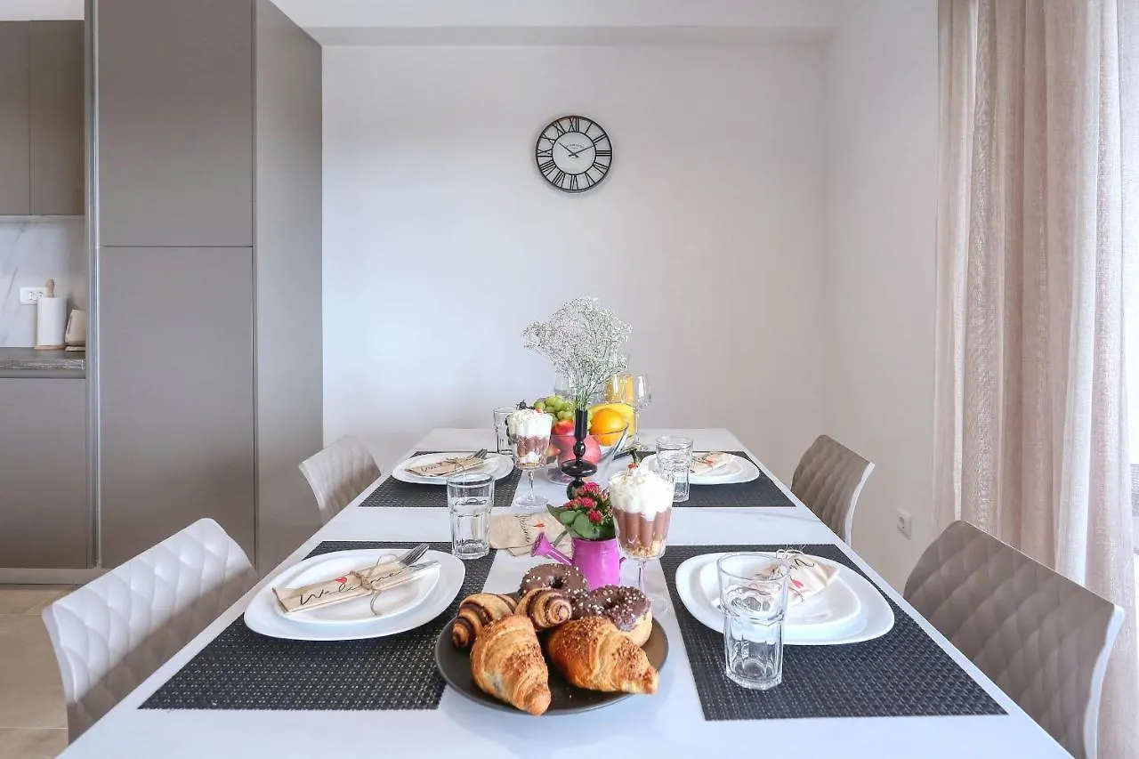 Apartments Bonaca With Jacuzzi بريفلاكا