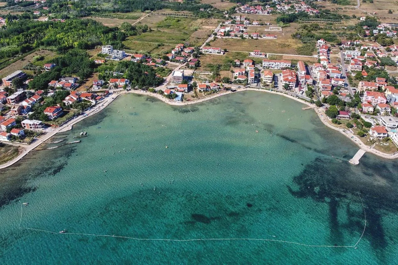 Apartments Bonaca With Jacuzzi Privlaka  Croatia