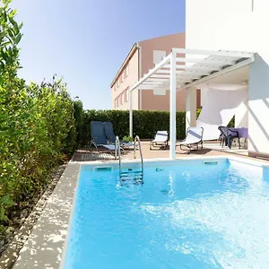 Samba With Private Pool Privlaka (Zadar)