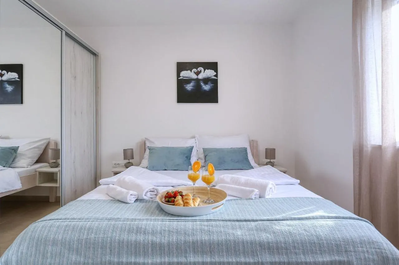 Apartments Bonaca With Jacuzzi Privlaka  0*, Privlaka (Zadar)