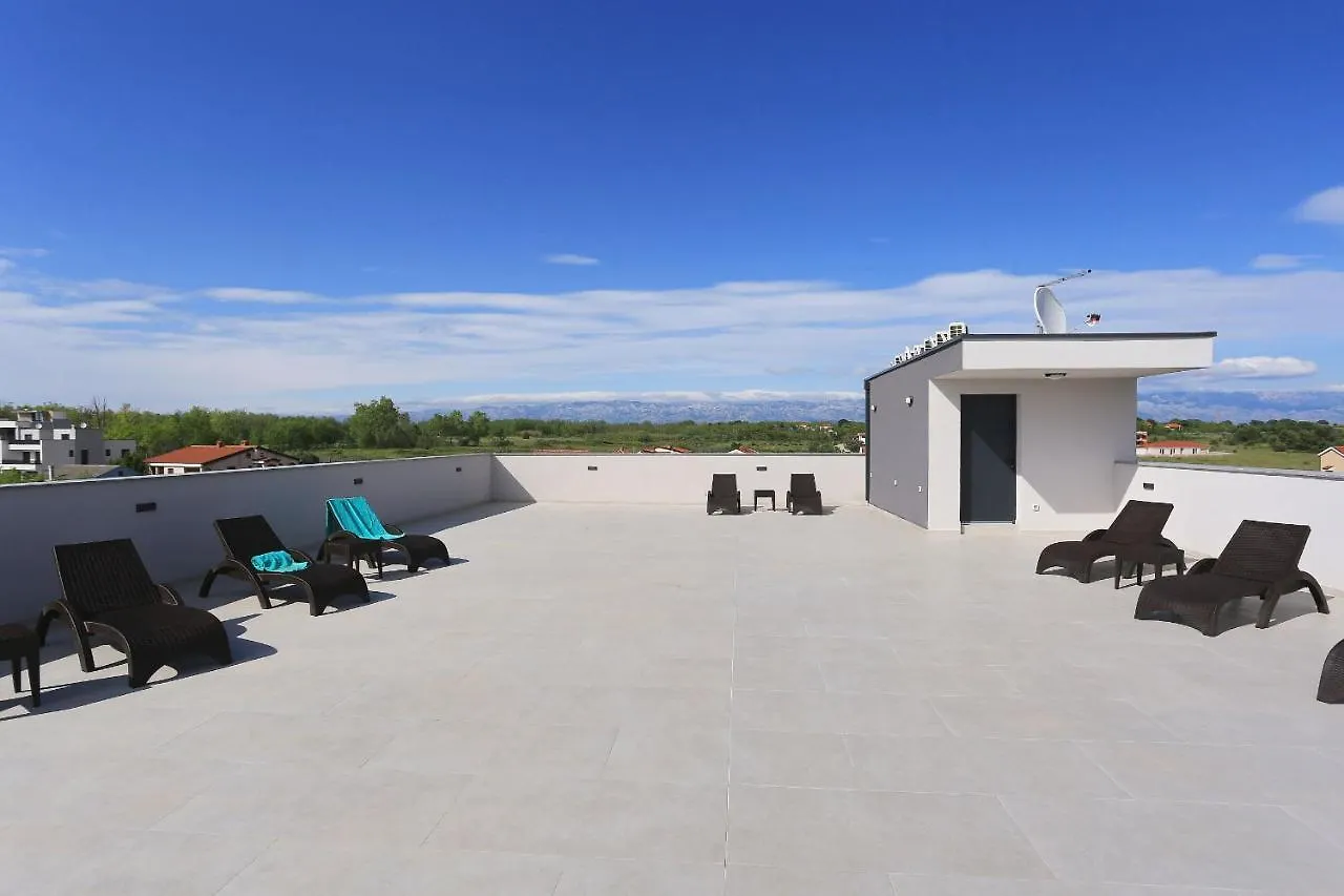 Apartments Bonaca With Jacuzzi Privlaka